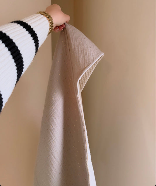 Omslagdoek beige met goude tinten