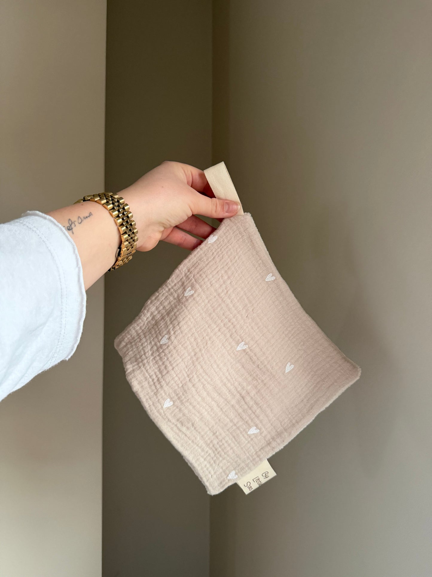 Speendoek beige hartjes