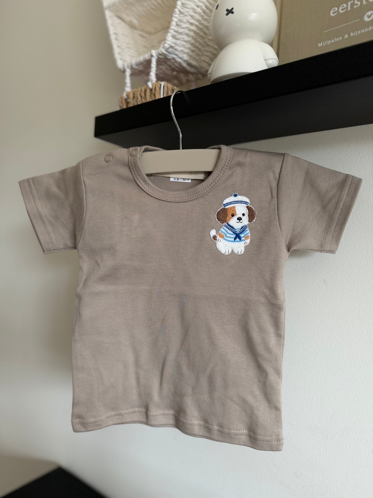 T-shirt beige hond